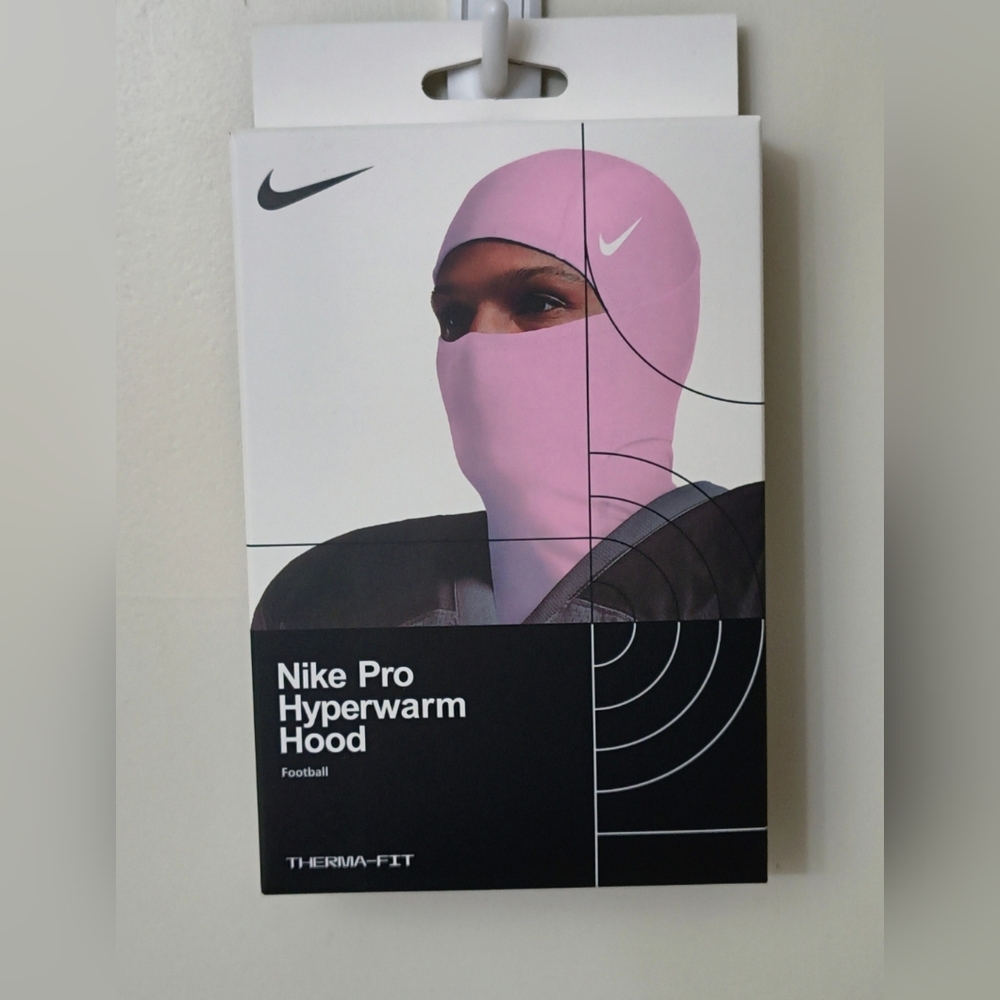 Nike Pro Hyperwarm Hood in Light Pink
